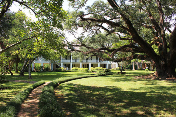 The Ultimate Natchitoches Travel Guide: Where to Stay, Eat & Play