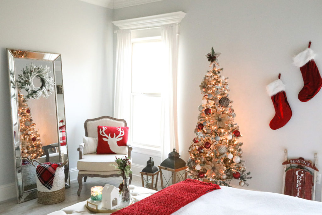 Easy Bedroom Christmas Decorations